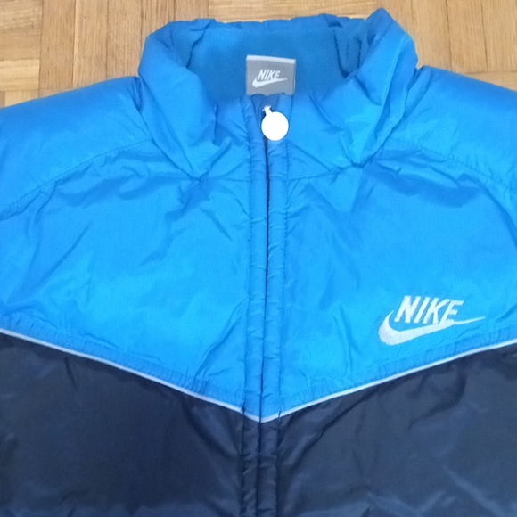 Boys/Teens Nike Puffer Vest XL..CLOSET CLEAROUT - Picture 2 of 11